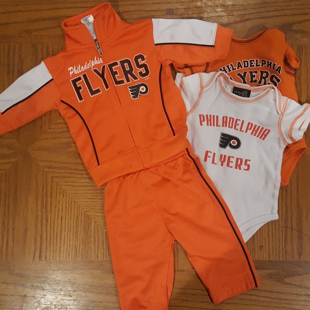 Philadelphia Flyers track suit